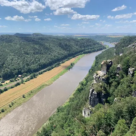 Devitka ホテル 3*