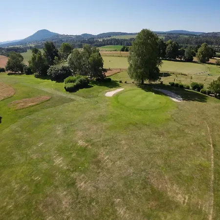 Devitka ホテル ヤノフ