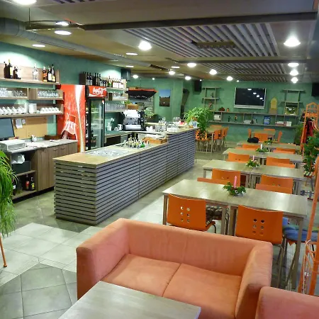 Devitka 3* ヤノフ